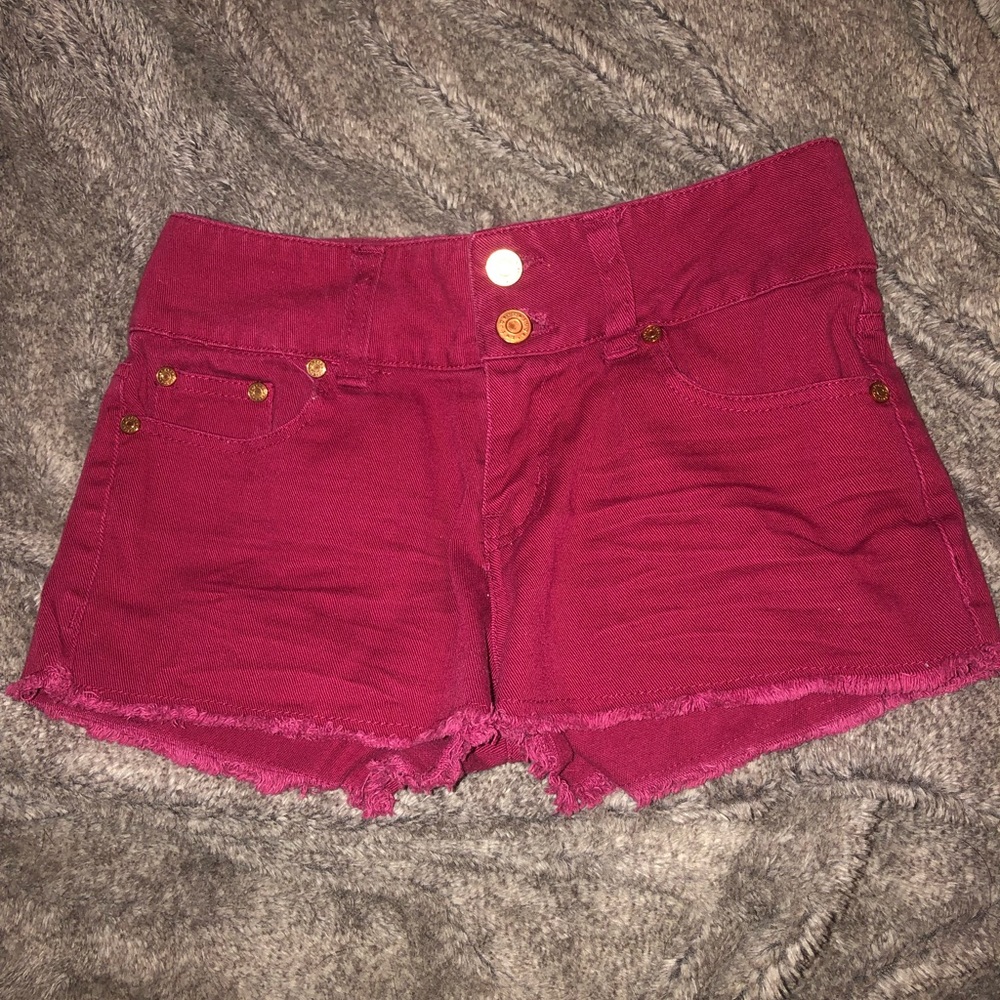 red shorts